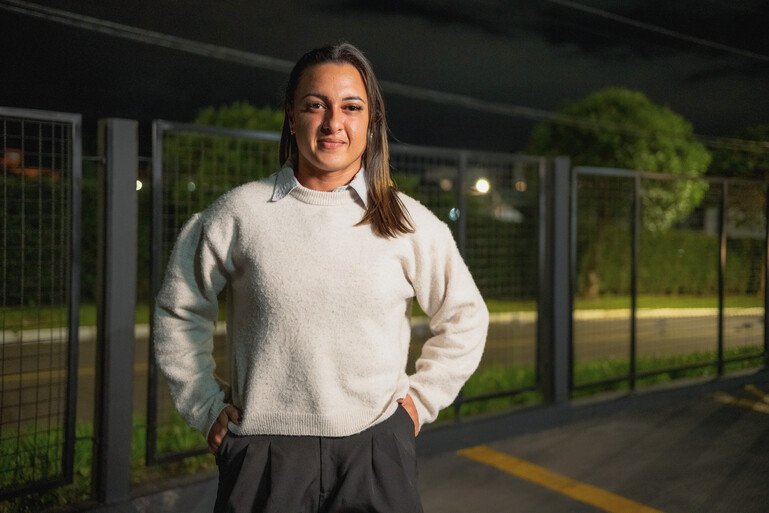 Adrielly a hotel receptionist in Joinville, Brazil